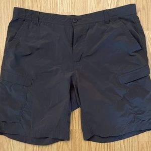 REI Relaxed Fit Cargo Shorts Outerwear Sz 40 Gray